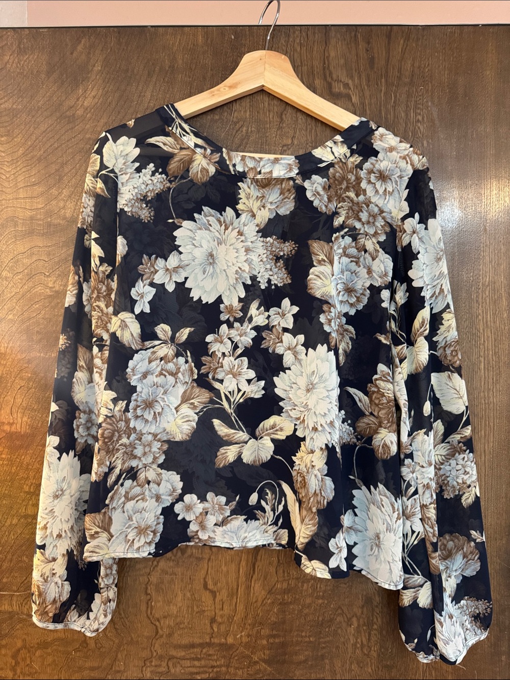 Le Lis Black Floral Long-Sleeve Blouse
